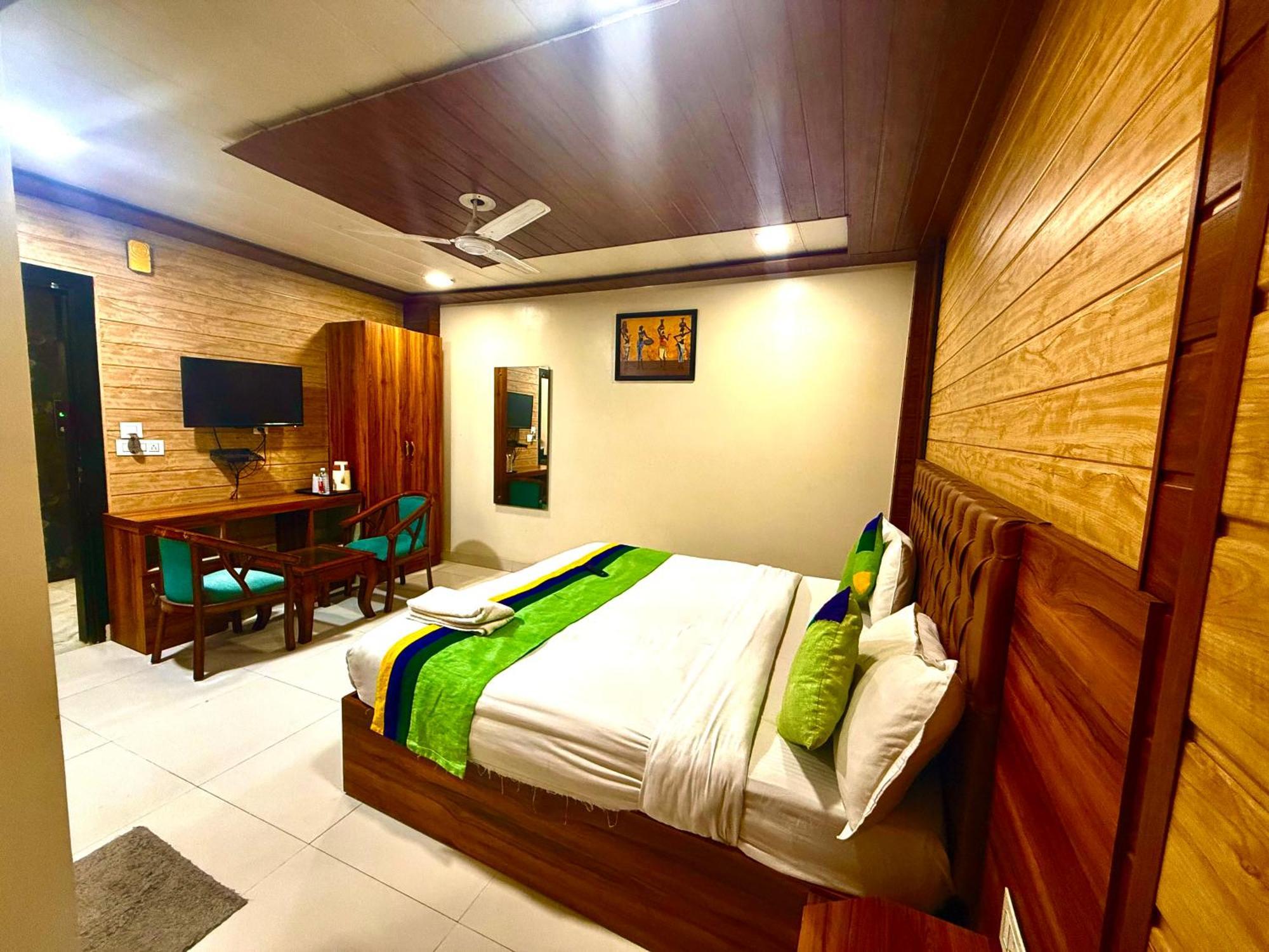 Hotel Tej International Plaza Near Igi Airport Delhi 新德里 外观 照片