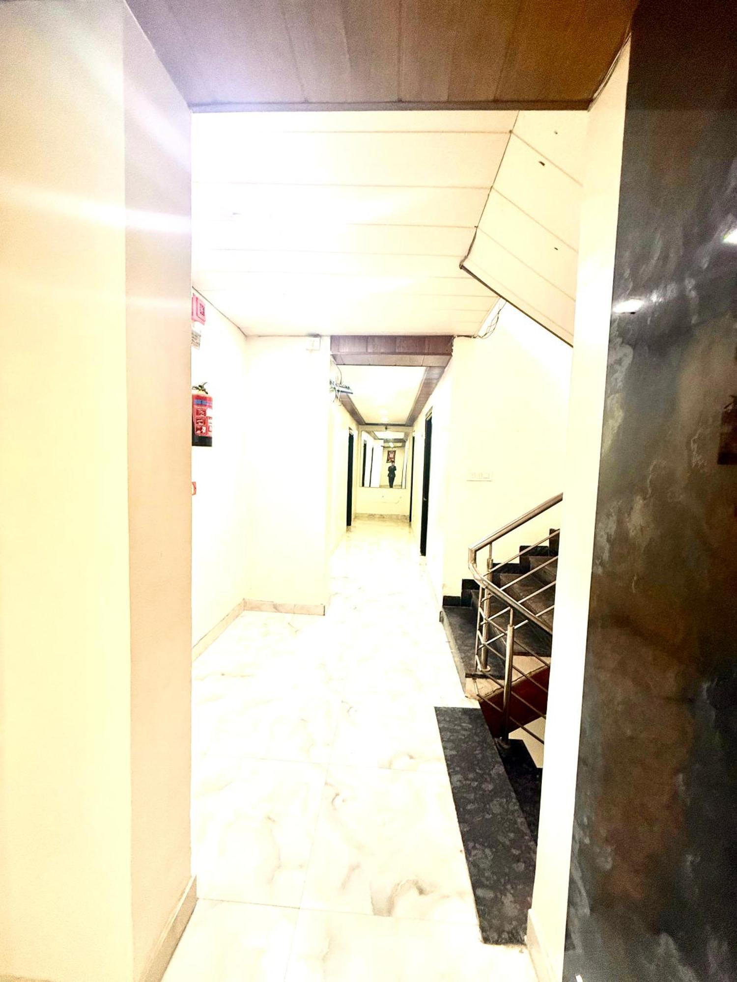 Hotel Tej International Plaza Near Igi Airport Delhi 新德里 外观 照片
