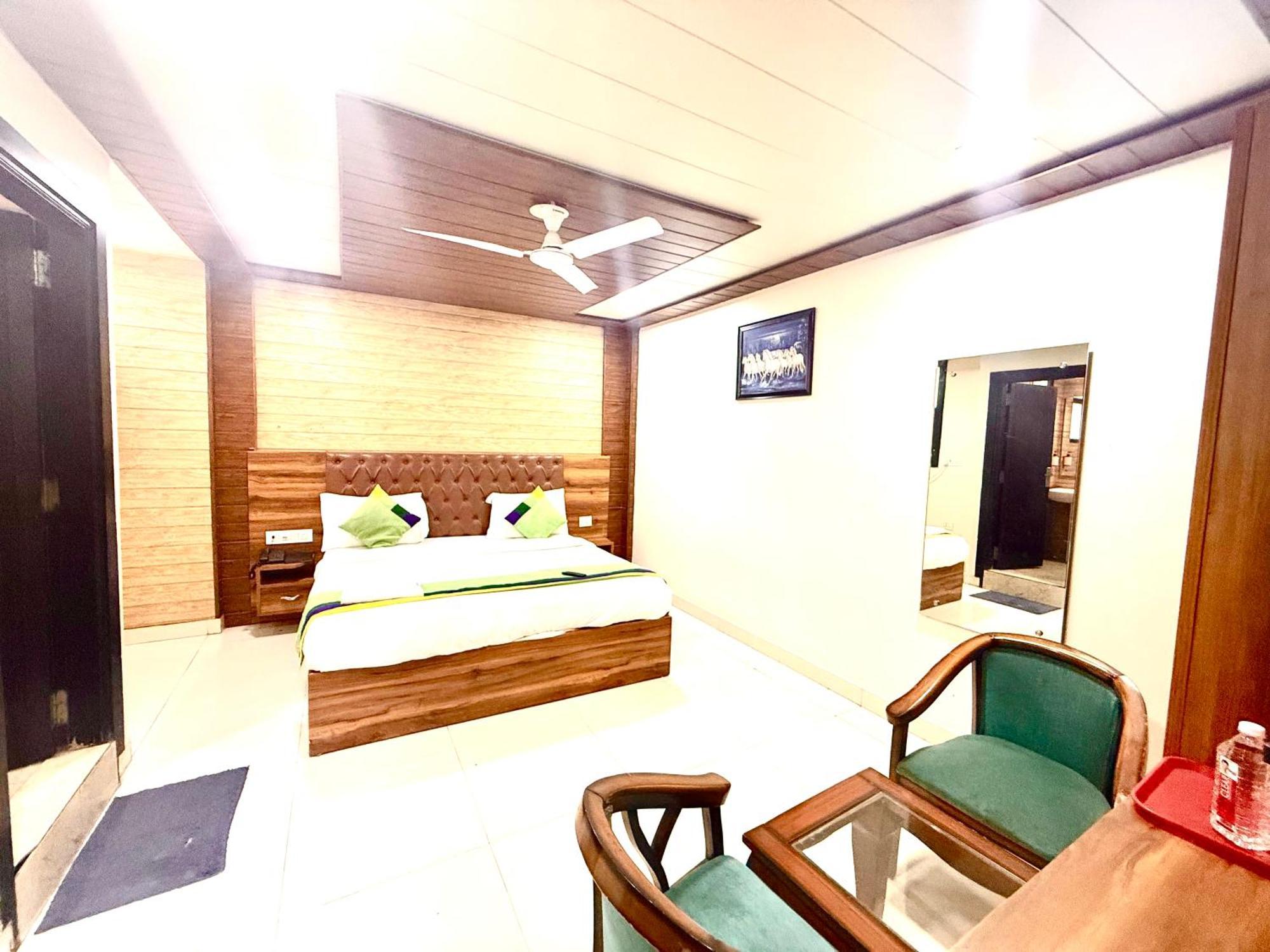 Hotel Tej International Plaza Near Igi Airport Delhi 新德里 外观 照片
