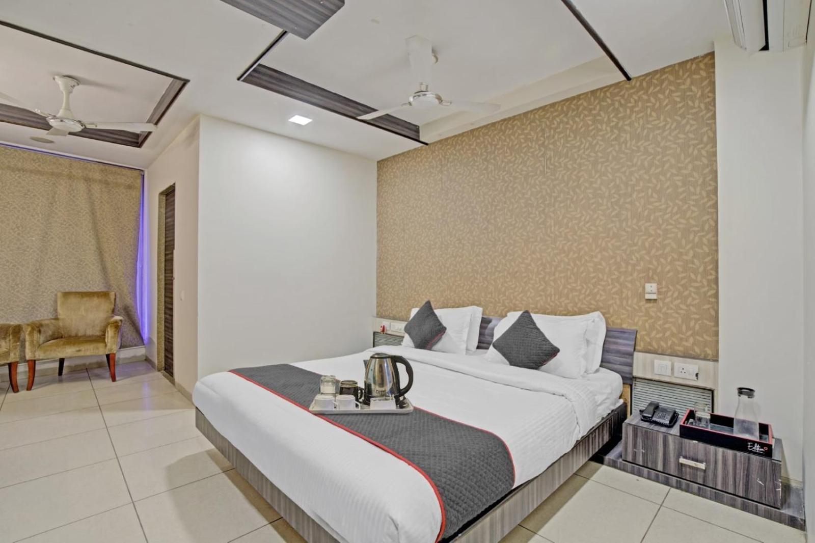 Hotel Tej International Plaza Near Igi Airport Delhi 新德里 外观 照片