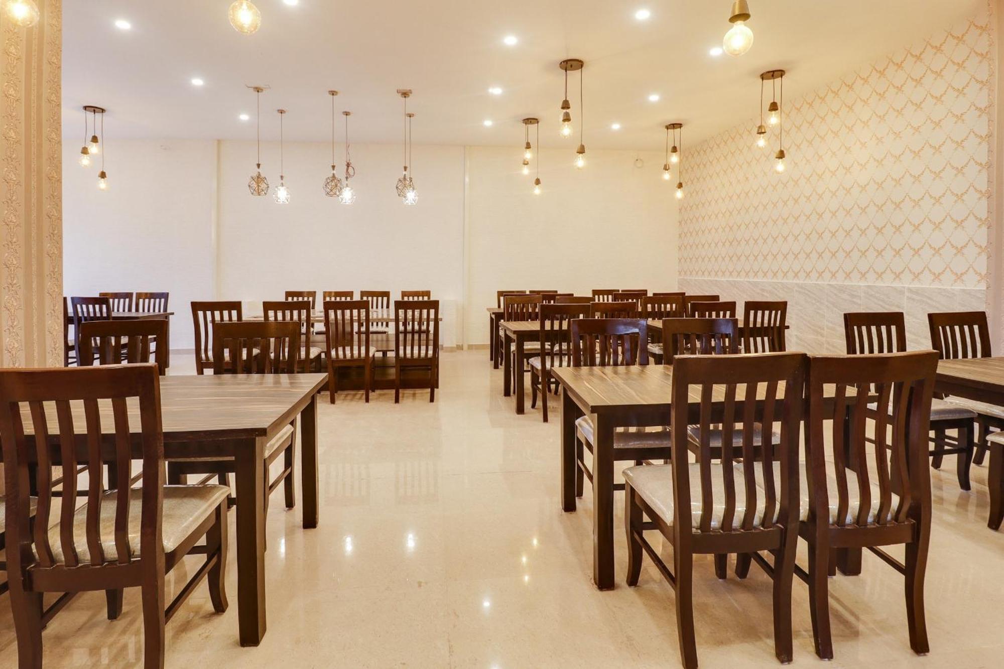 Hotel Tej International Plaza Near Igi Airport Delhi 新德里 外观 照片